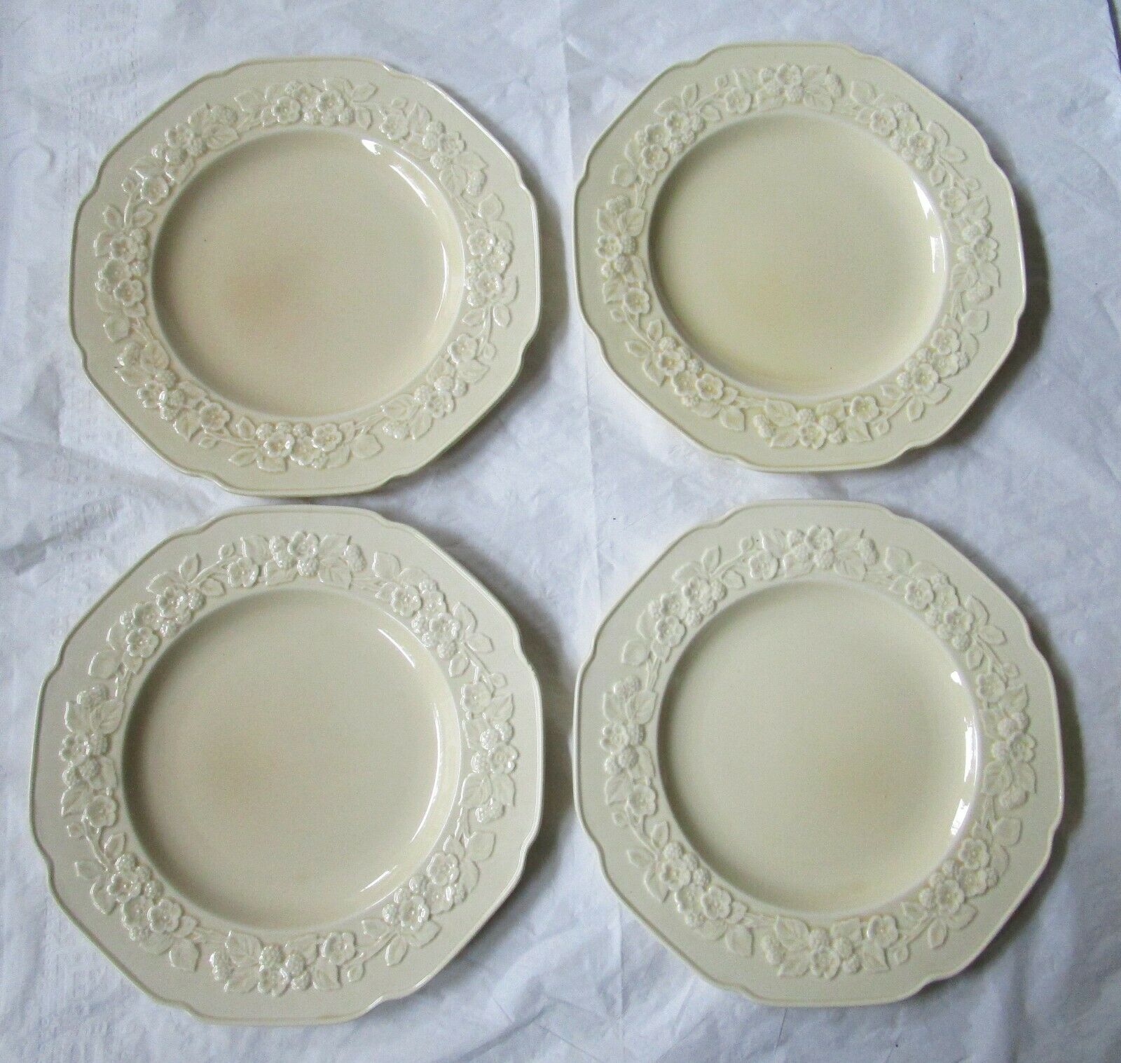 Set Of 4 Crown Ducal Gainsborough 10.5" Dinner Plates, Off-white (c. 1930s)