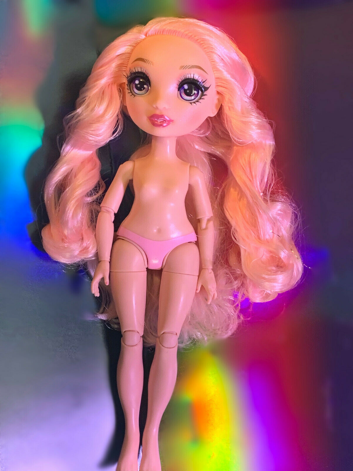 Rainbow High Bella Parker (doll, Stand, Comb, Hangers,no Outfit)
